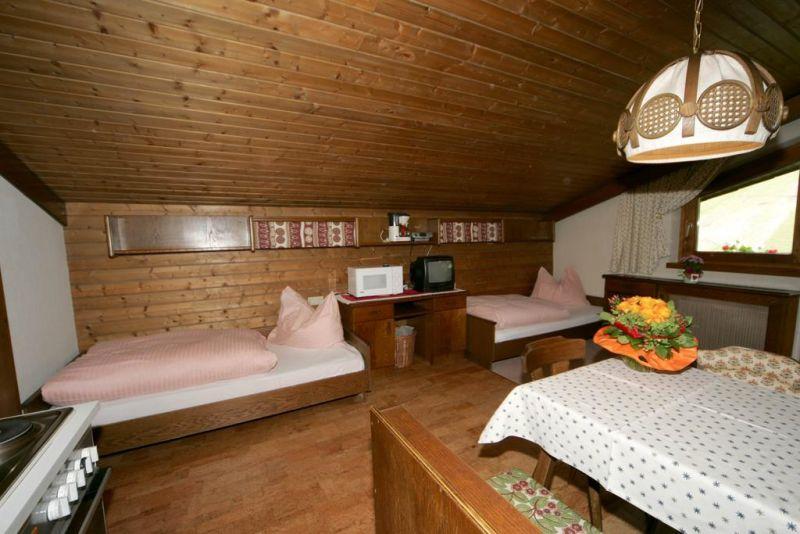 Roemerhof Apts 3*