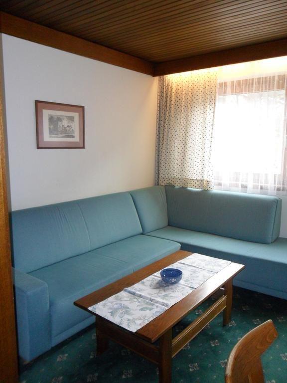 Roemerhof Apts 3*