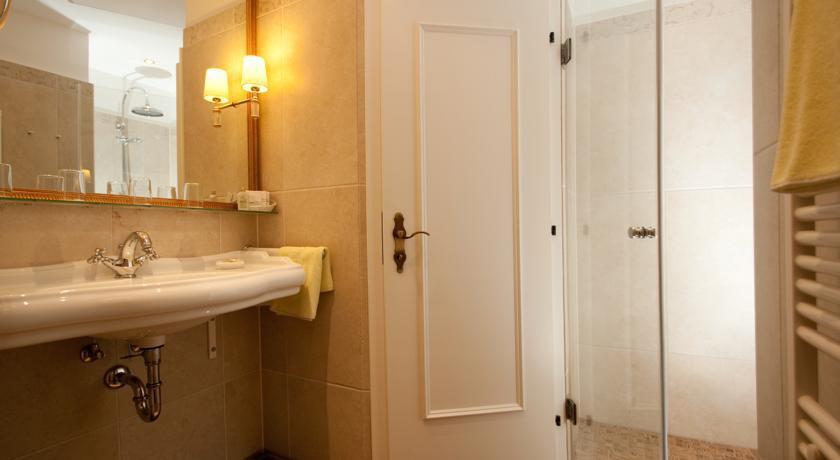 Romantikhotel Seefischer Am See 4*