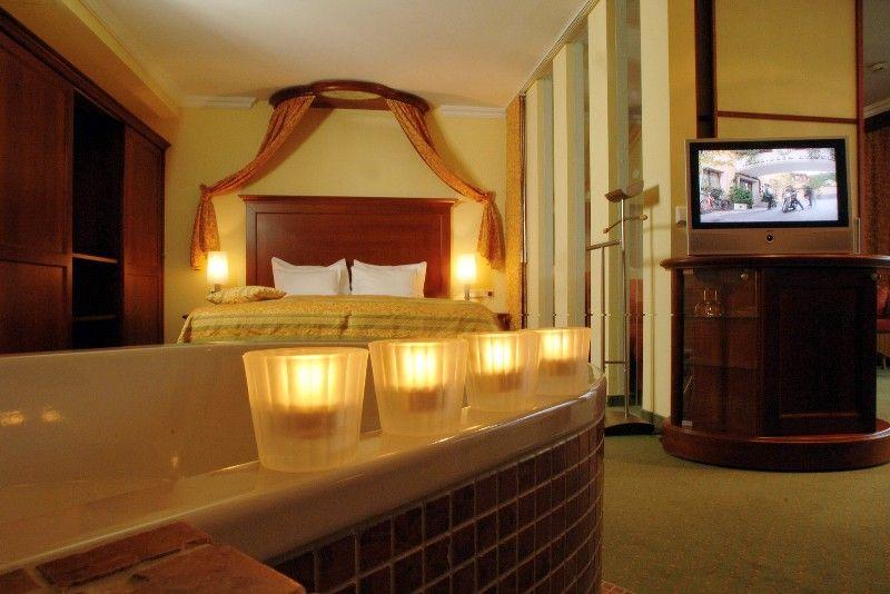 Romantikhotel Weissen Roessl 4*