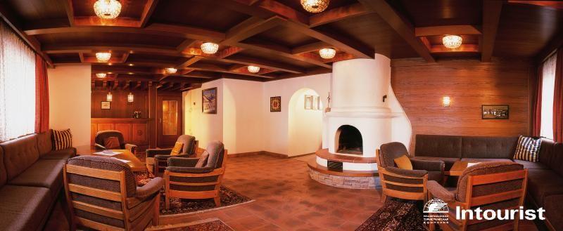 Solstein Apt 2*