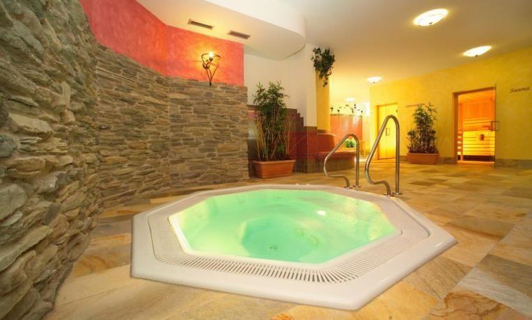 Toni Apartments 4*