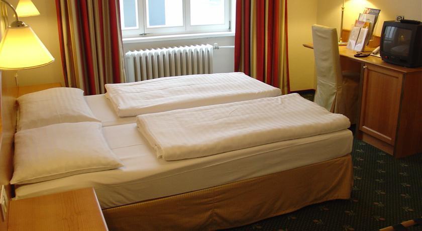 Tourotel Mariahilf 4*