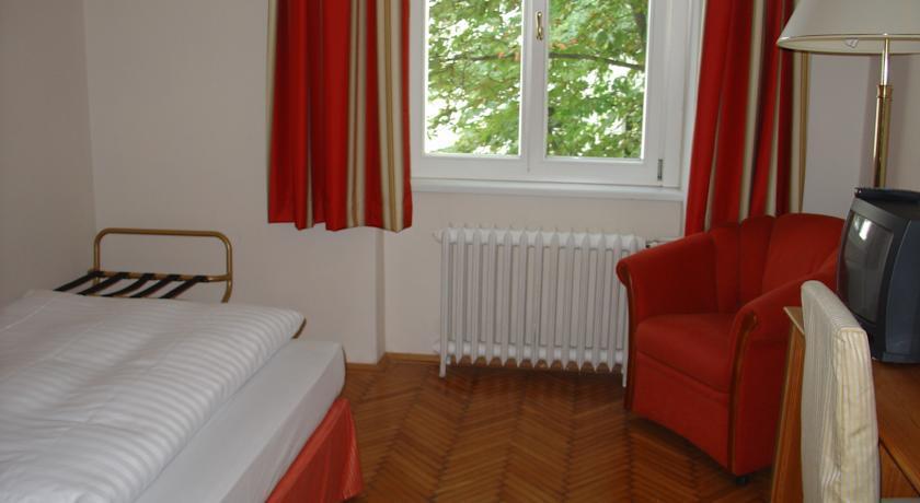 Tourotel Mariahilf 4*