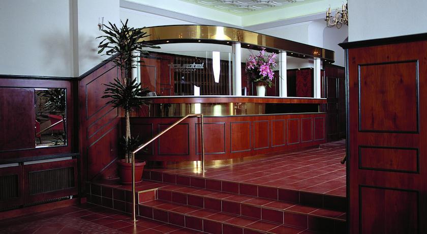 Tourotel Mariahilf 4*