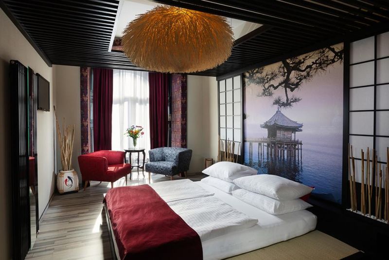 Urania Hotel 3*