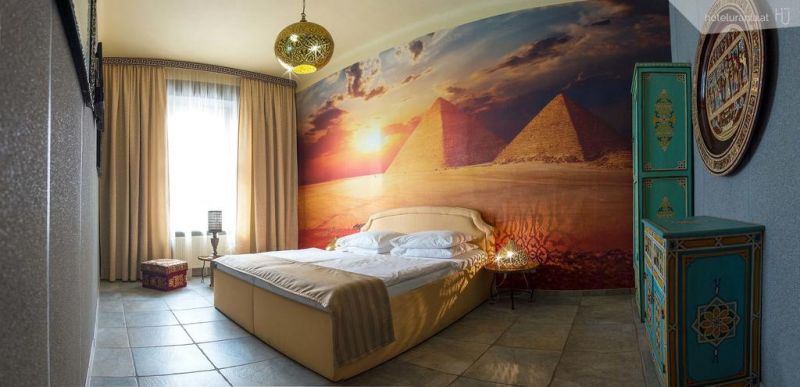 Urania Hotel 3*