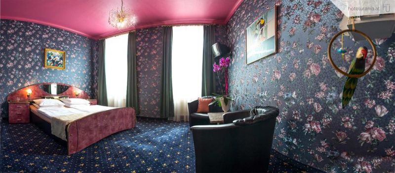 Urania Hotel 3*