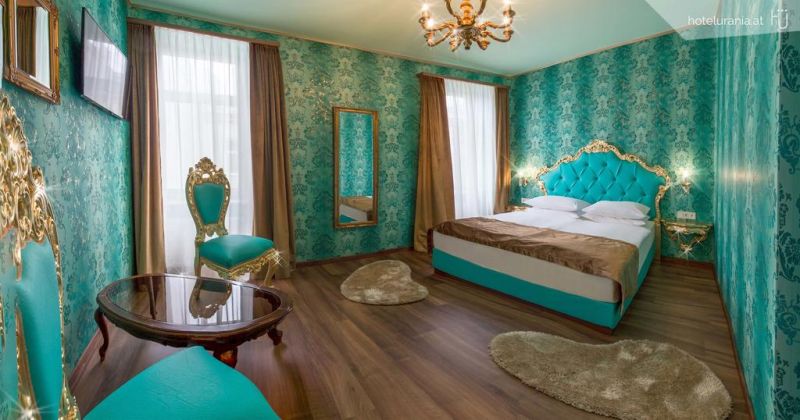 Urania Hotel 3*