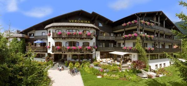 Veronika 4*