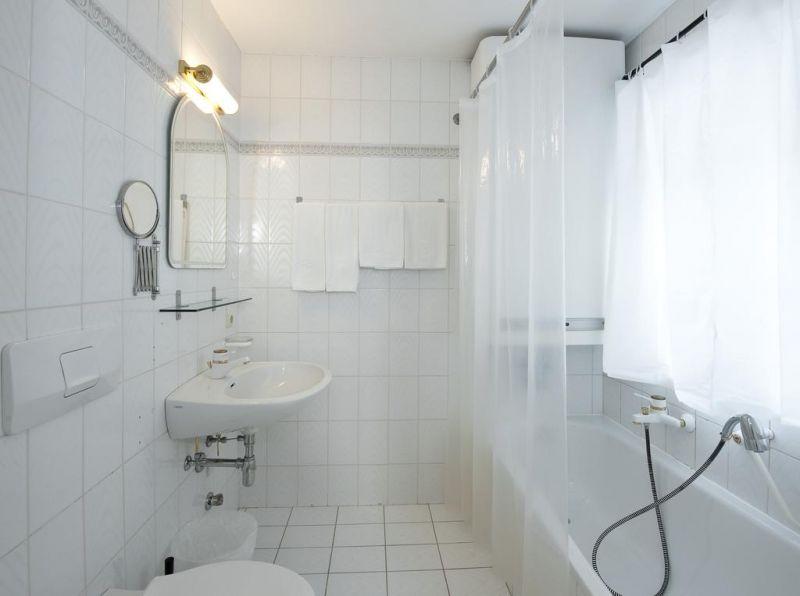 Villa Hirschen 3*