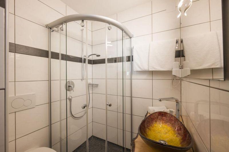 Zellerstuben 3*