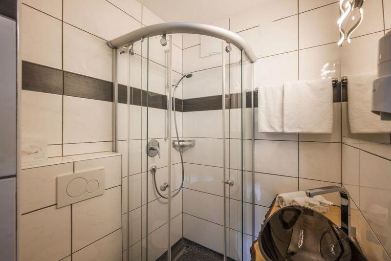 Zellerstuben 3*