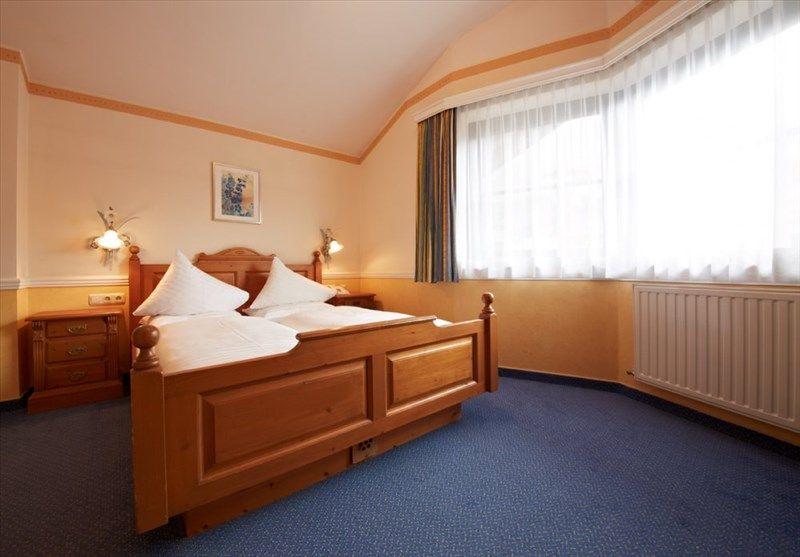 Zur Dorfschmiede 4*