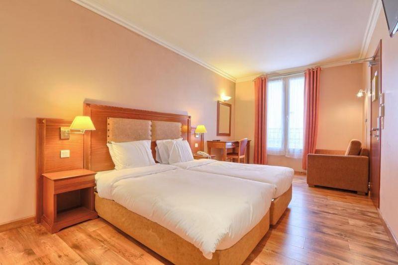121 Paris Hotel 3*