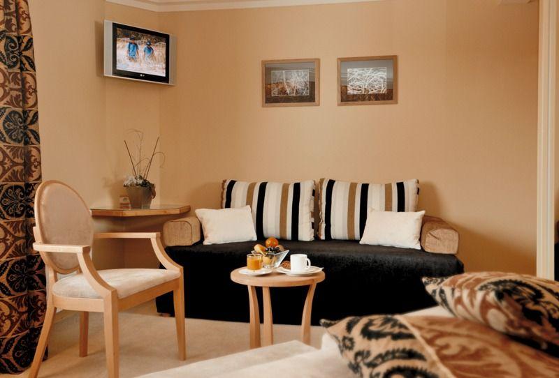 Araucaria 3*
