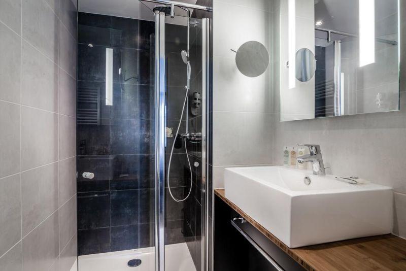 Best Western Plus Suitcase Paris La Defense 4*
