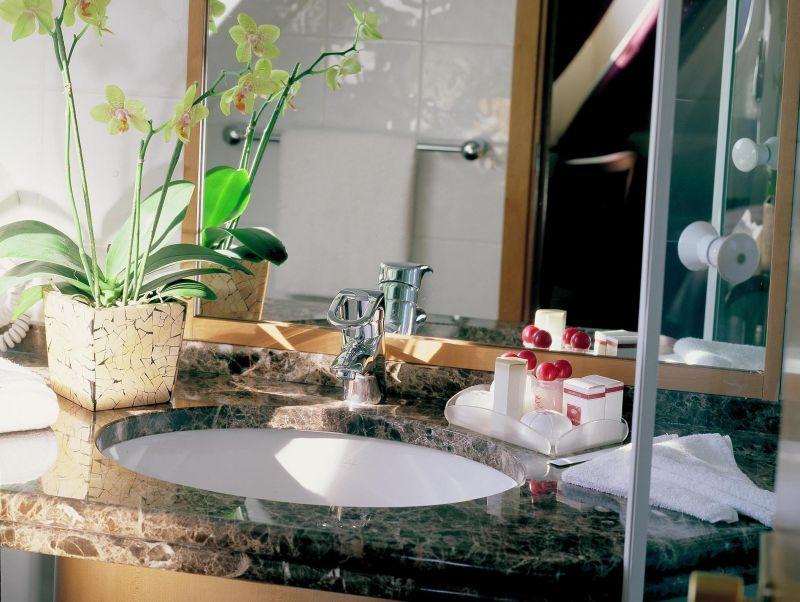 Best Western Royal Saint Michel 4*