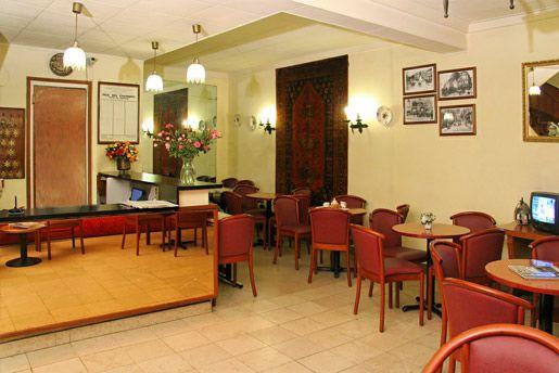 Camelia International 2*