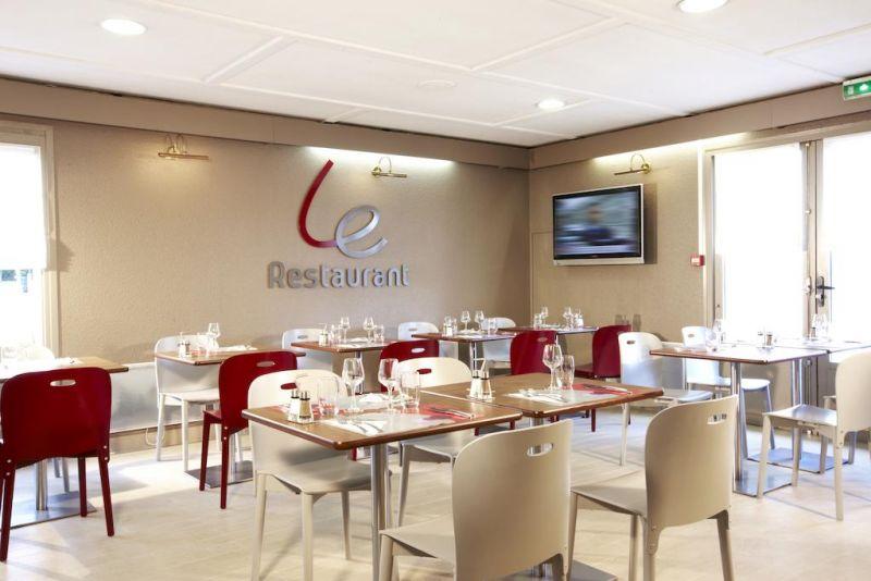 Campanile Taverny 3*