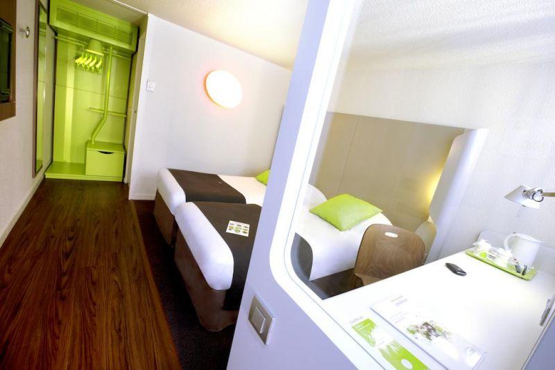 Campanile Taverny 3*