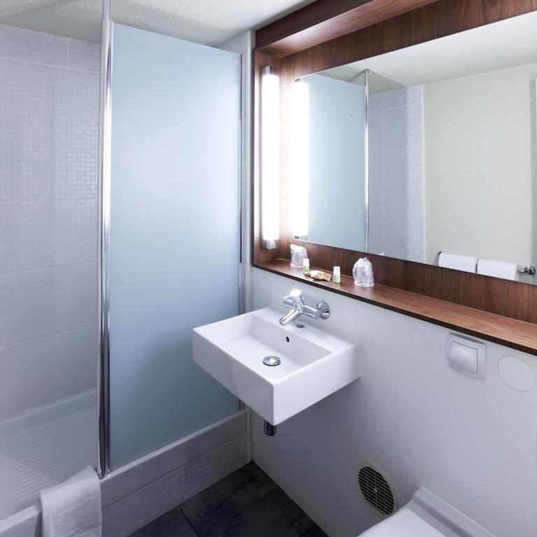 Campanile Taverny 3*