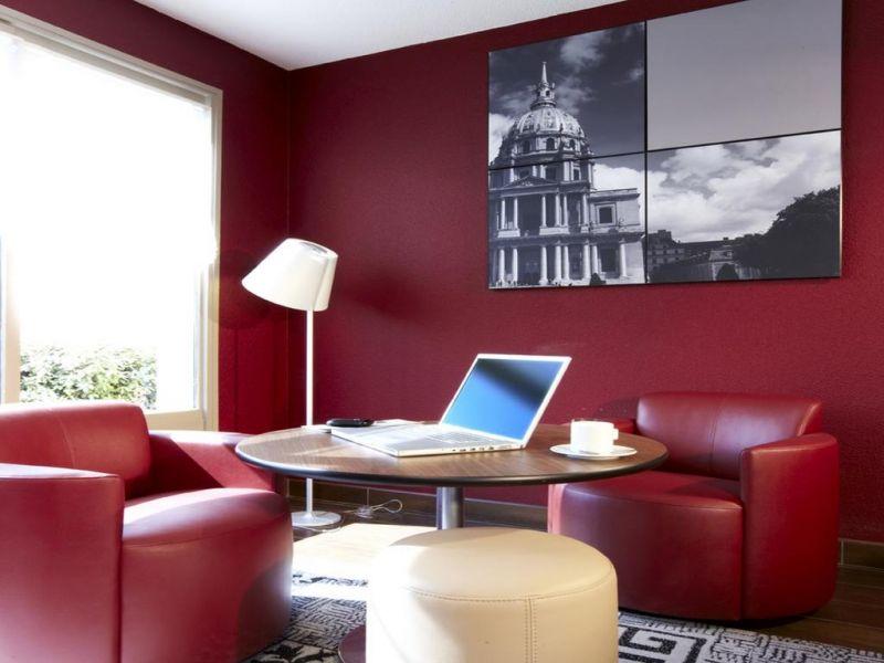 Campanile Taverny 3*