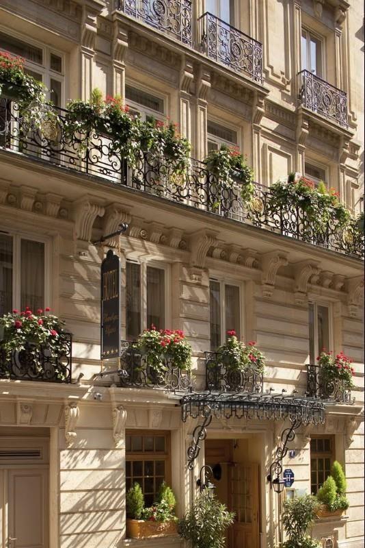 Chambiges Elysees 4*