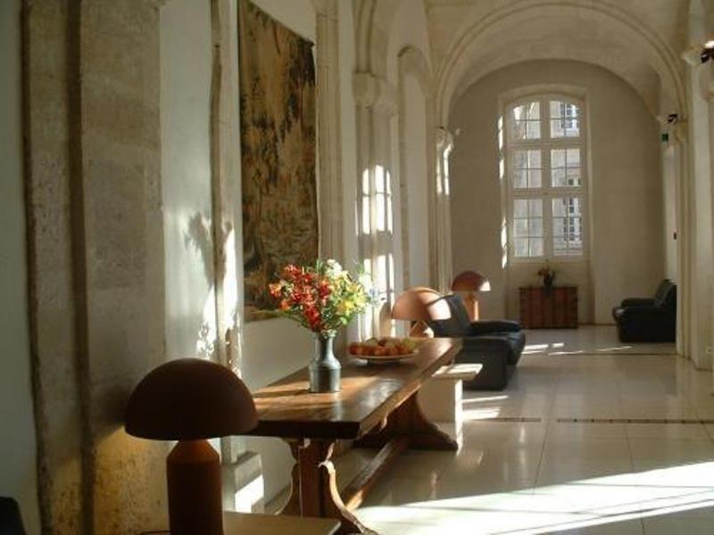 Cloitre Saint Louis 4*