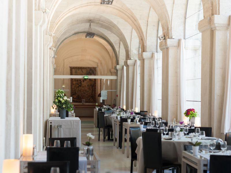 Cloitre Saint Louis 4*