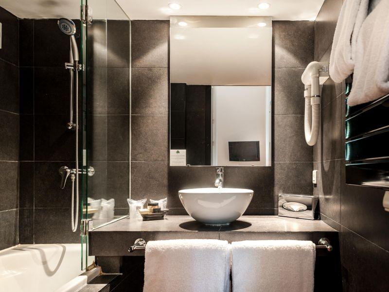 Cloitre Saint Louis 4*