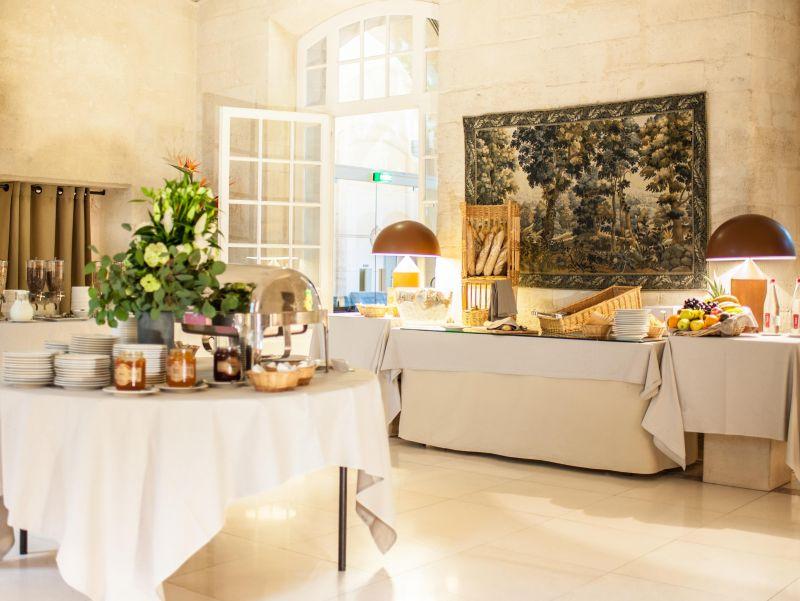Cloitre Saint Louis 4*