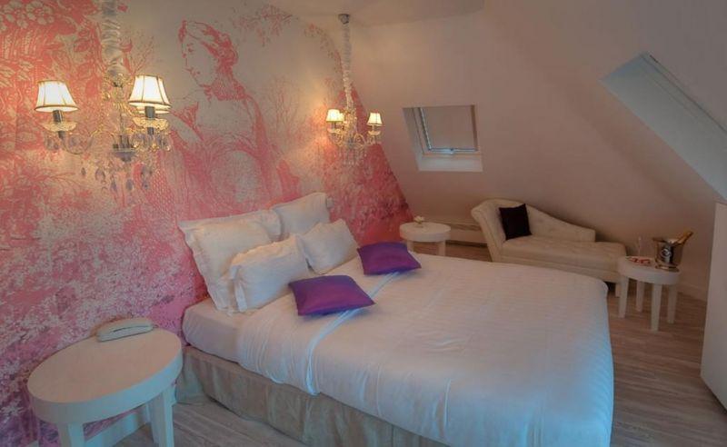 Cluny Square 3*