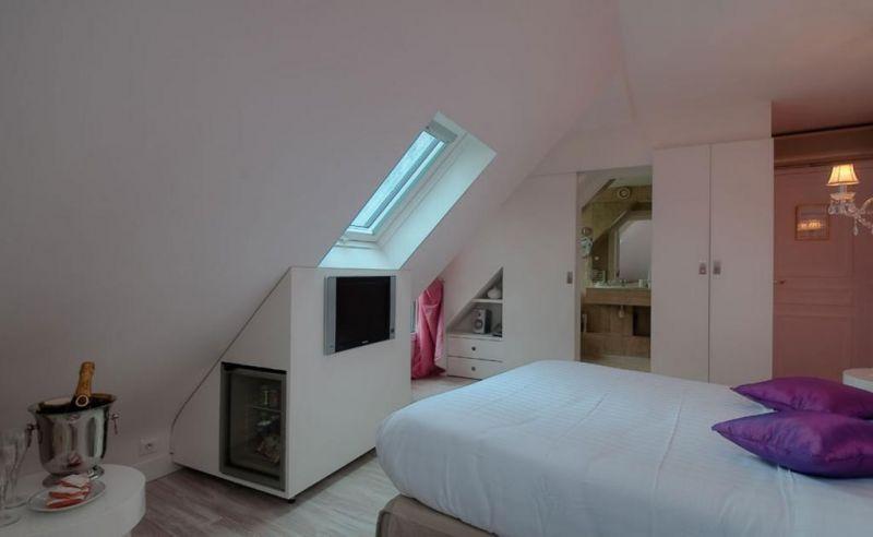 Cluny Square 3*