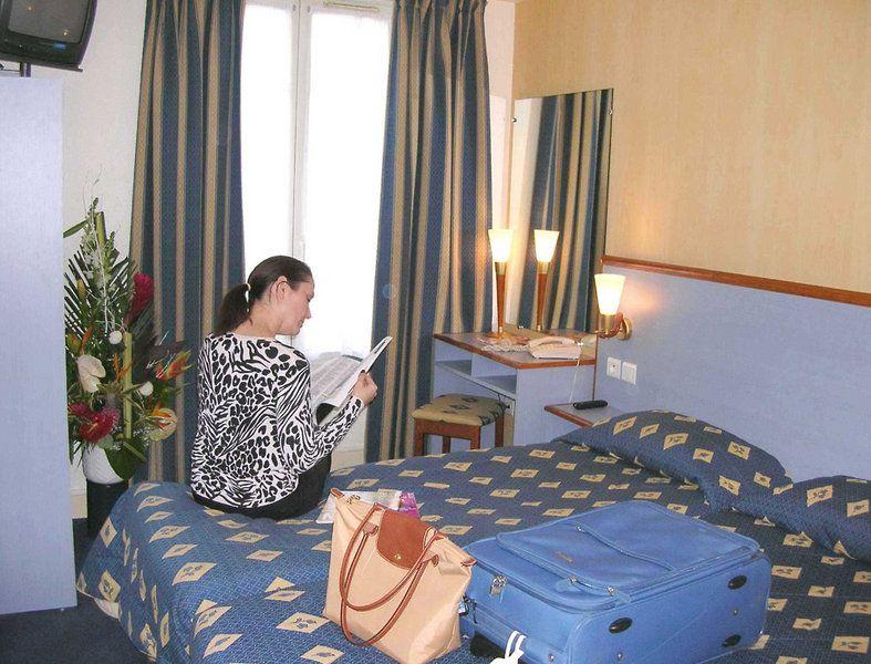 Best Western Plus Hotel Litteraire Marcel Ayme (Ex. Comfort Hotel Montmartre Place Du Tertre) 4*