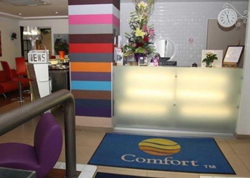 Comfort Hotel Paris La Fayette 2*