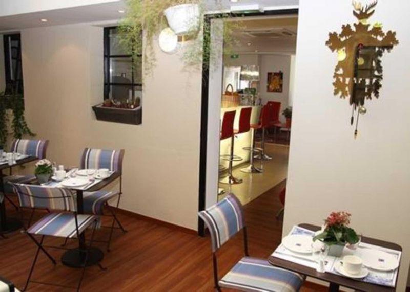 Comfort Hotel Paris La Fayette 2*