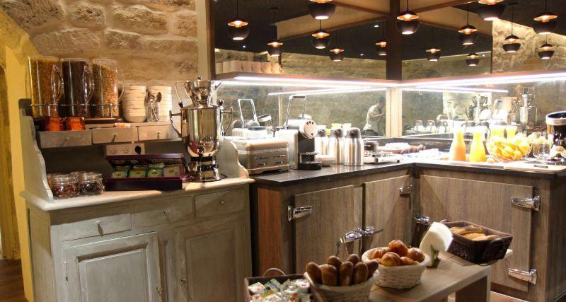 Bw Le Montmartre Saint Pierre (Ex. Comfort Hotel Saint Pierre) 2*