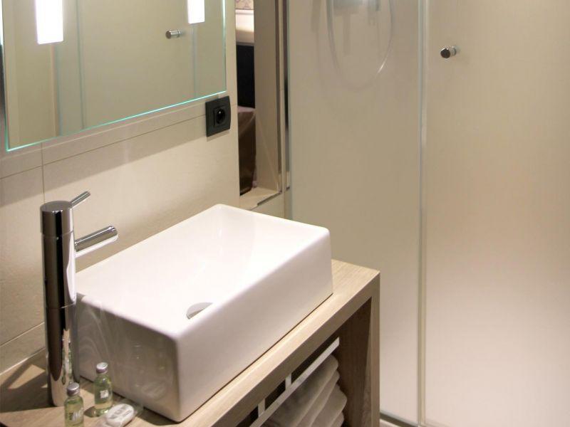 Bw Le Montmartre Saint Pierre (Ex. Comfort Hotel Saint Pierre) 2*