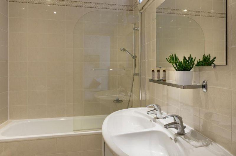 Corona Rodier 3*