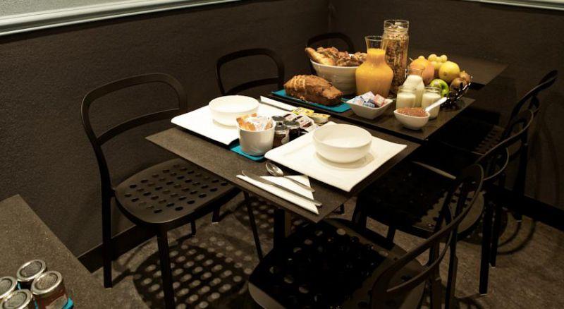 Daval Hotel 2*
