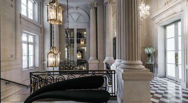 De Crillon 5*