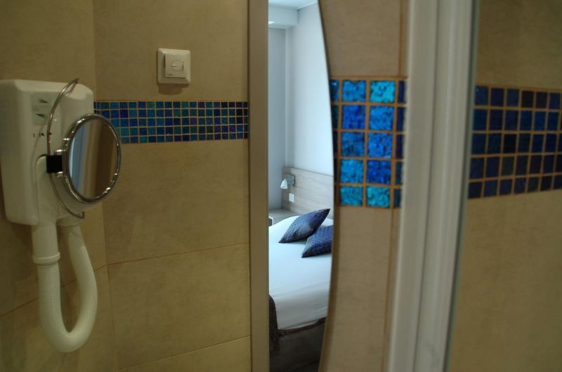 De La Fontaine 3*