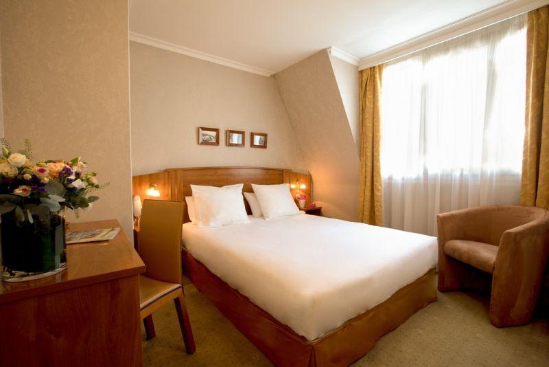 Elysees Opera 3*