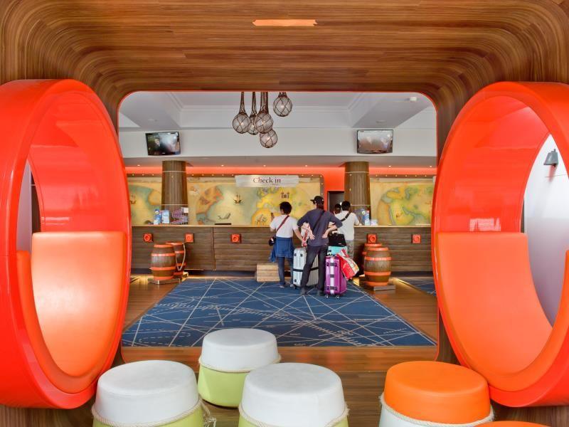 Explorers Hotel At Disneyland Paris 3*
