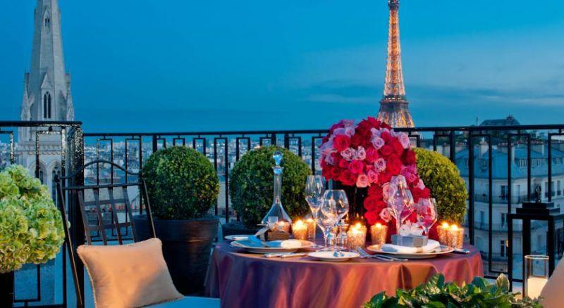 Four Seasons Hotel George V 5*