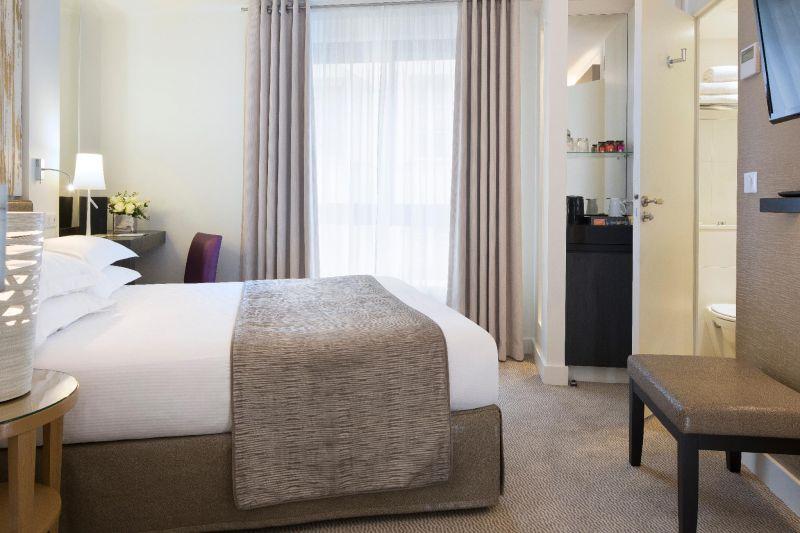Garden Elysees 4*