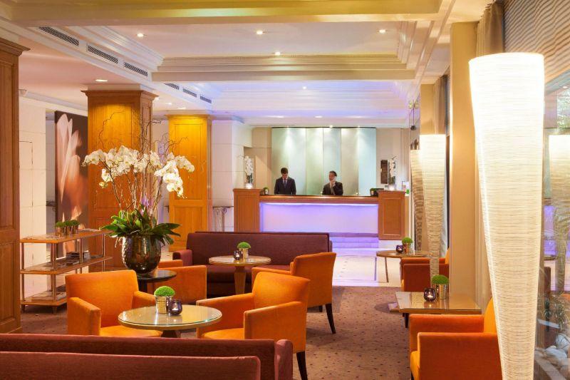 Garden Elysees 4*