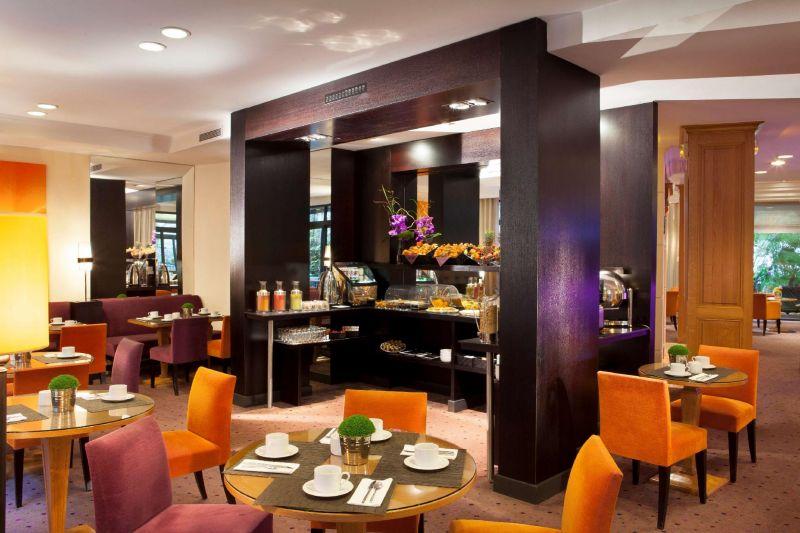 Garden Elysees 4*
