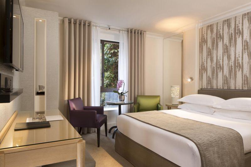 Garden Elysees 4*